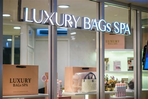 luxe bag spa handbags.